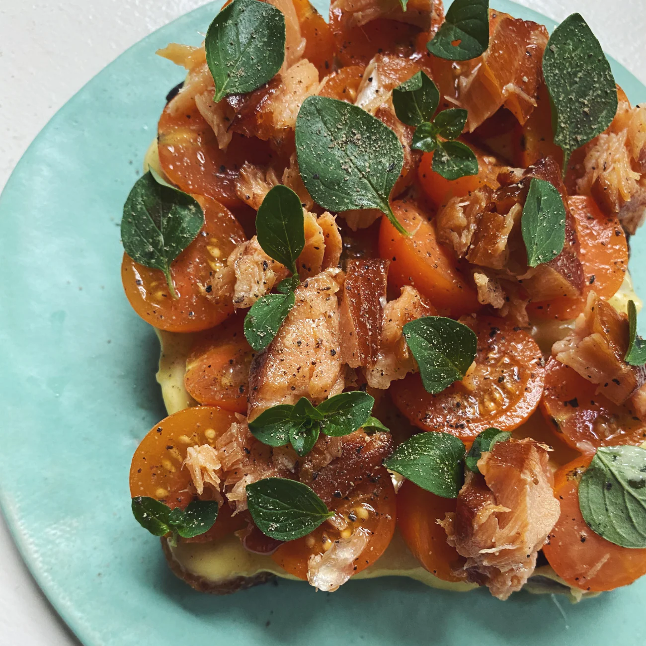 Gold Label Smoked Salmon (1-Pack) - Image 3